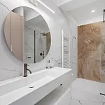 Luxury & 