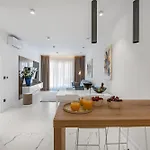 Luxury & 