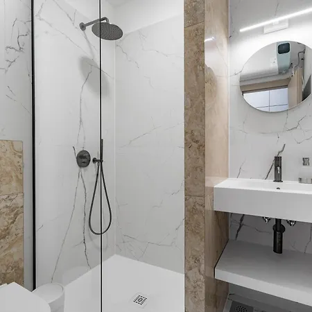 Luxury Apartment & Rooms 