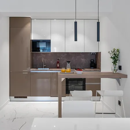 Luxury Apartment & Rooms 